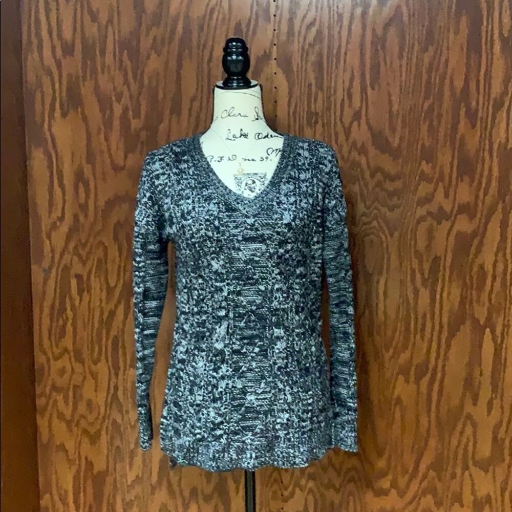 Faded Glory Knit Sweater Women’s Medium 8-10 Black Gray V-Neck Lightweight